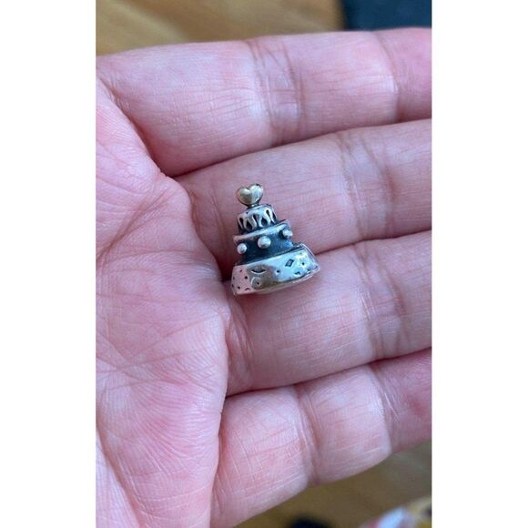 Pandora Two-Tone Wedding Cake Charm - Picture 5 of 5